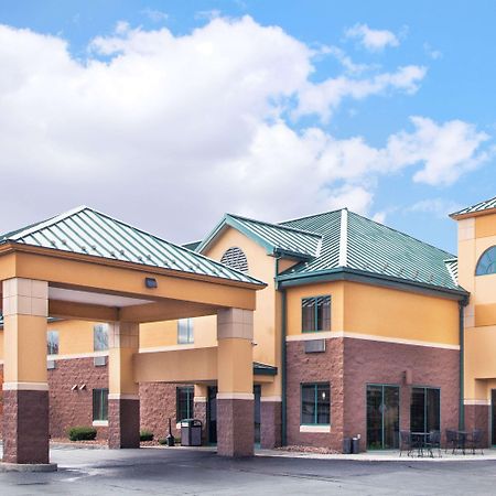 Days Inn By Wyndham Brewerton/ Syracuse Near Oneida Lake Kültér fotó