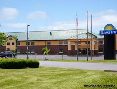 Days Inn By Wyndham Brewerton/ Syracuse Near Oneida Lake Kültér fotó