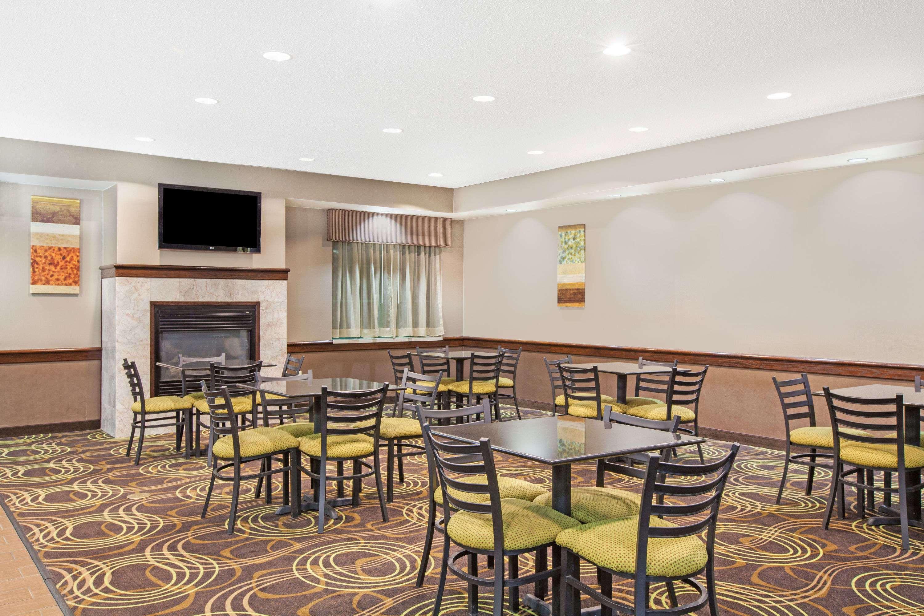 Days Inn By Wyndham Brewerton/ Syracuse Near Oneida Lake Kültér fotó